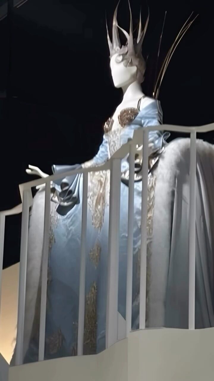 Instagram post from thegoodclothesshow. This post is in position 0.